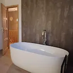 Chez Laure - 4 Personnes, Pres De *