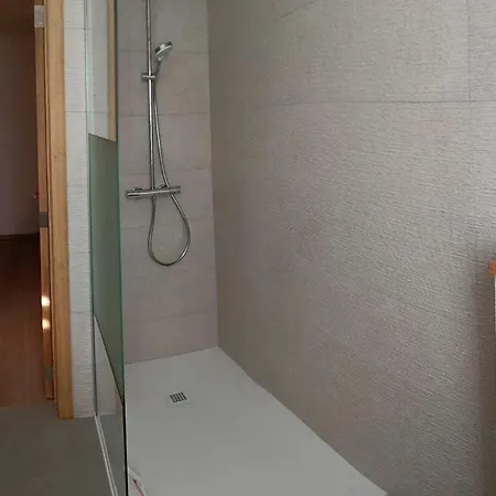 Chez Laure - 4 Personnes, Pres De