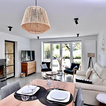 Chez Laure - 4 Personnes, Pres De *